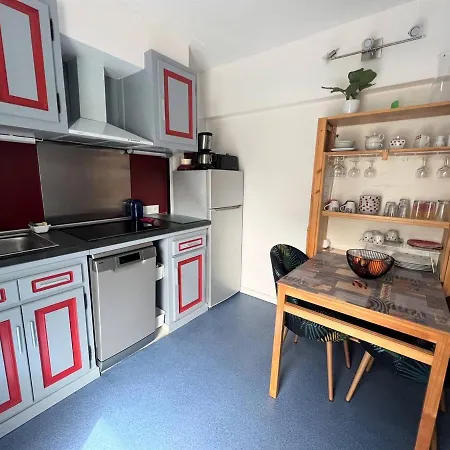 T1 Bis Avec Terrasse Et Parking, A 1km Des Thermes, Ideal Pour 2 Pers, Wi-fi, - Fr-1-495-90 *