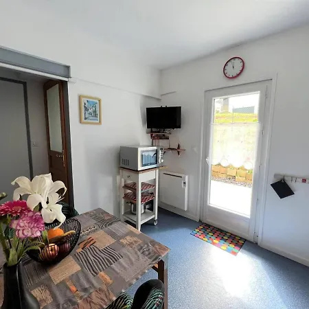 T1 Bis Avec Terrasse Et Parking, A 1km Des Thermes, Ideal Pour 2 Pers, Wi-fi, - Fr-1-495-90 Cambo-les-Bains